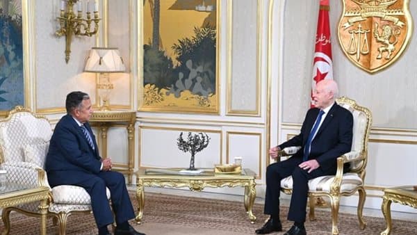 الرئيس التونسي يستضيف أمين جامعة الدول العربية
