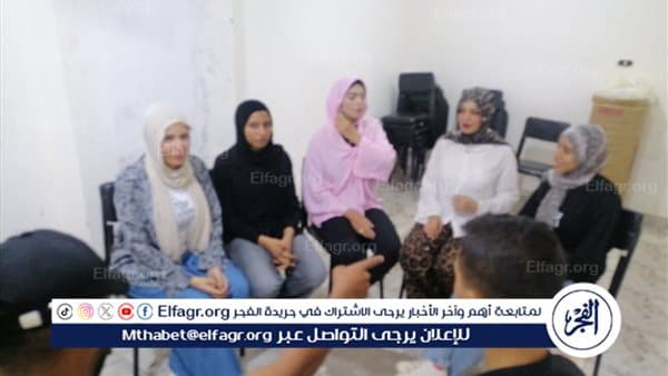 تحضيرات لعرض الفرق المسرحية في المنيا