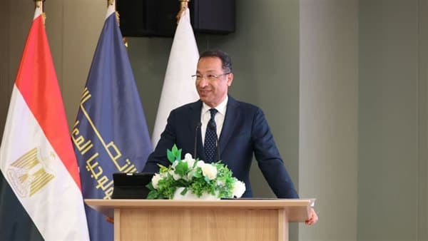 وزير الاتصالات يكرم 6 آلاف متدرب ويتفق على تعاون جديد