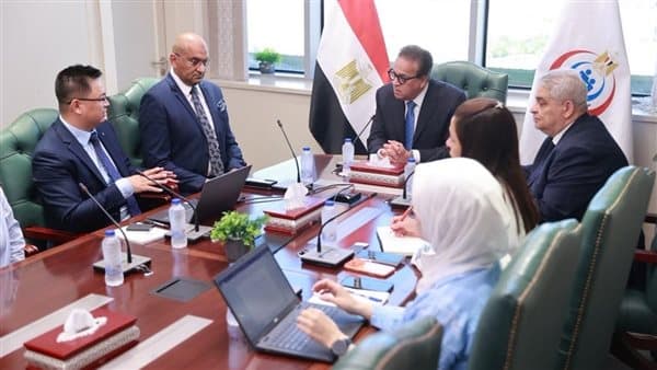 وزير الصحة يتناول التعاون مع شركتي MTS وInspur في التحول الرقمي
