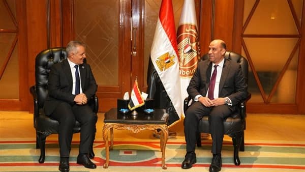 وزير العمل يُجري لقاء مع نظيره اليمني لتعزيز التعاون في التشغيل والتدريب