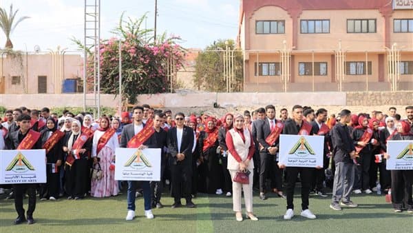رئيس جامعة بنها يفتتح العام الجديد