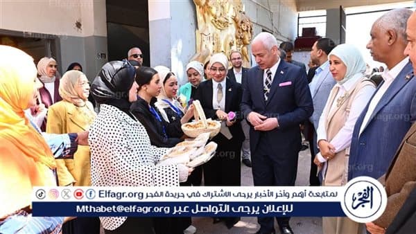 رئيس جامعة أسيوط يتابع انتظام الدراسة بكلية التربية والطب
