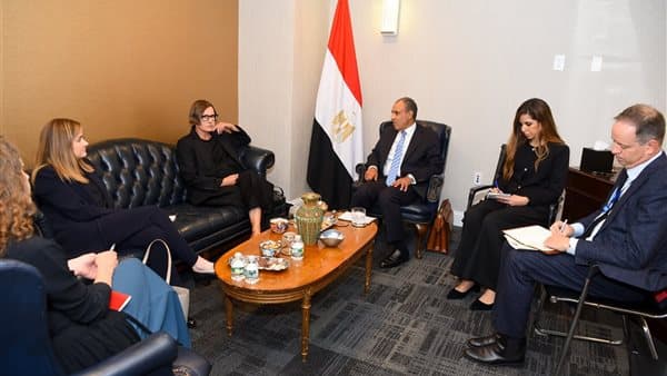 وزير الخارجية يلتقي رئيسة الصليب الأحمر على هامش الأمم المتحدة