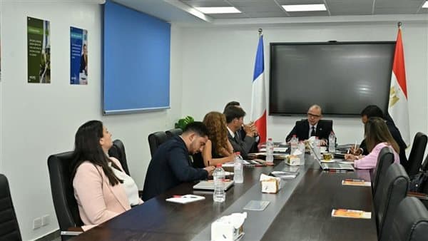 وزير الاستثمار يناقش مع السفير الفرنسي زيادة الاستثمارات