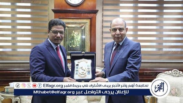 محافظ المنيا يكرم قيادات حماية النيل