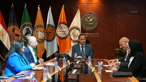 رئيس الرقابة يناقش توسيع قدرات السوق المالية