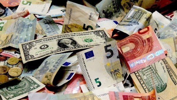 أسعار العملات في مصر اليوم الاثنين