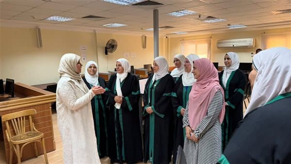 مساعد وزير الأوقاف يلتقي الواعظات في دورة الحاسب
