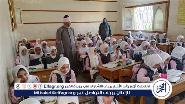 رئيس سوهاج الأزهرية يزور معهد الفتيات لمتابعة الدراسة