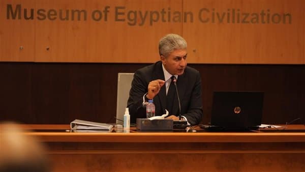 وزير السياحة يرأس مجلس هيئة المتحف المصري