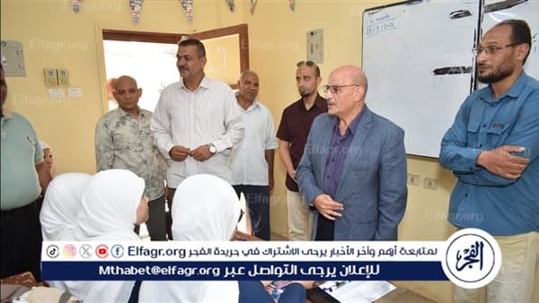 مدير تعليم سوهاج يراجع انتظام الدراسة ببلينا