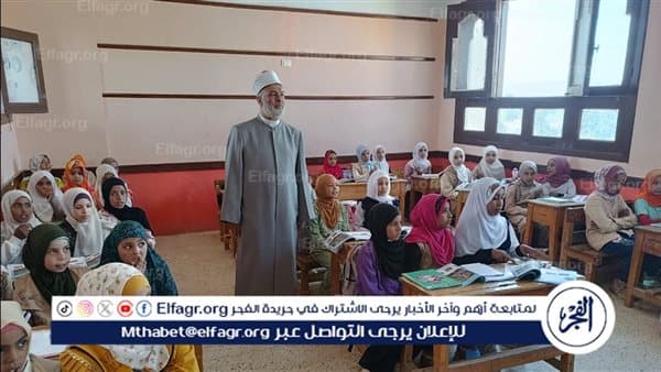 رئيس منطقة سوهاج يتفقد المعاهد التعليمية
