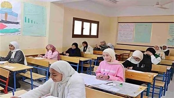 التعليم يحدد موعد وخطوات تسجيل استمارة الشهادة الإعدادية