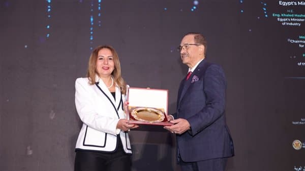 غادة لبيب تؤكد أهمية الأمن السيبراني للسيادة والتنمية