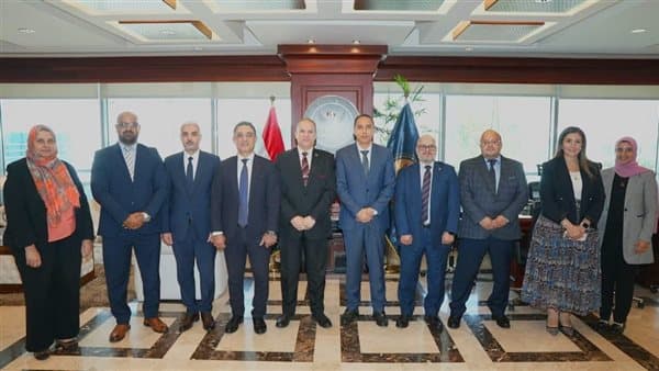 الرقابة المالية و مكافحة غسل الأموال تتعاون مع القطاع المالي غير المصرفي