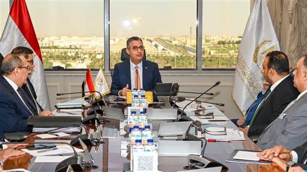 وزير التموين يتابع توافر الدقيق الحر وإنتاج الخبز