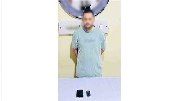 نصاب ينتحل صفه موظف بنك في المنيا