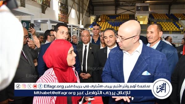 محافظ الفيوم يزور ملتقى التوظيف
