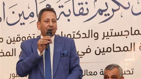 محمد الكسار يثني على عبدالحليم علام وتطوير نقابة المحامين