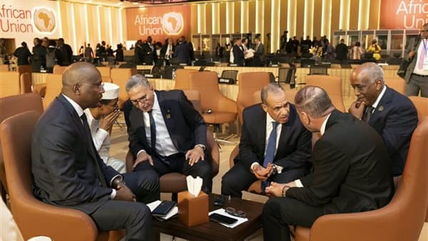 وزير الخارجية يناقش التعاون مع نظيريه التشادي والليبي