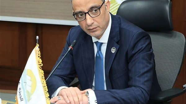 تحقيق مع مسؤولي النظافة في 4 أحياء بالجيزة