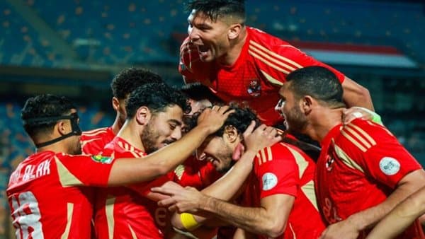 مباراة الأهلي وسموحة في الدوري وقنوات النقل