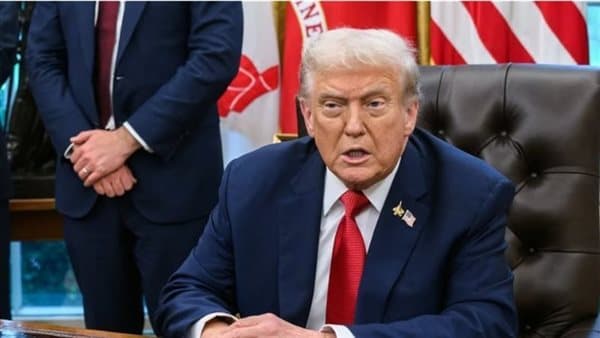 ترامب يتوقع حل الأزمة بشكل جيد
