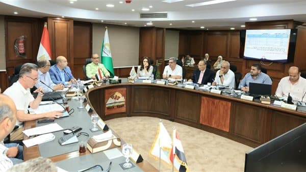 الجيزة تخطط لتطوير عمارة البحر الأعظم وربعة قطاعات بشارع فيصل