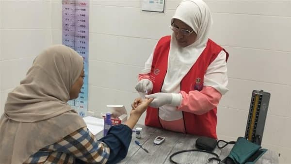 انطلاق حملة 100 يوم صحة تقدم خدمات طبية مجانية