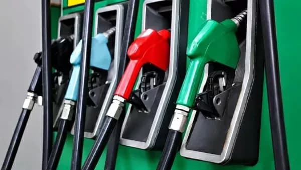 تثبيت أسعار البنزين والسولار بمصر