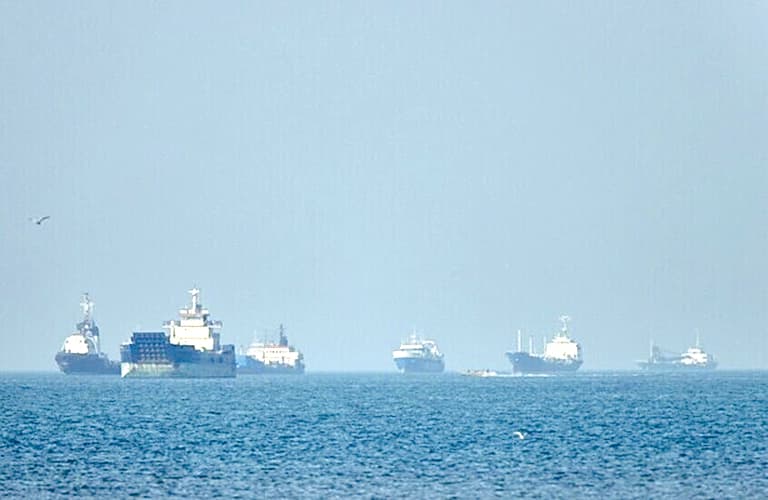 Iranian official: Hormuz stays closed without Oman's approval