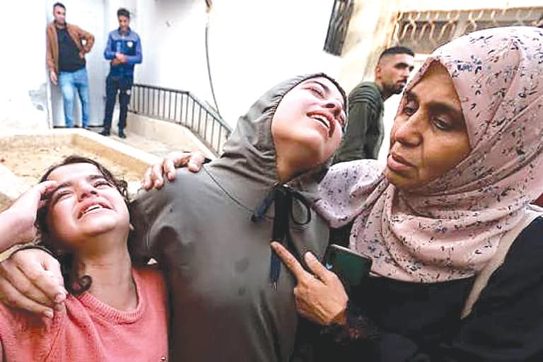 تشييع رفات 100 شهيد بغزة