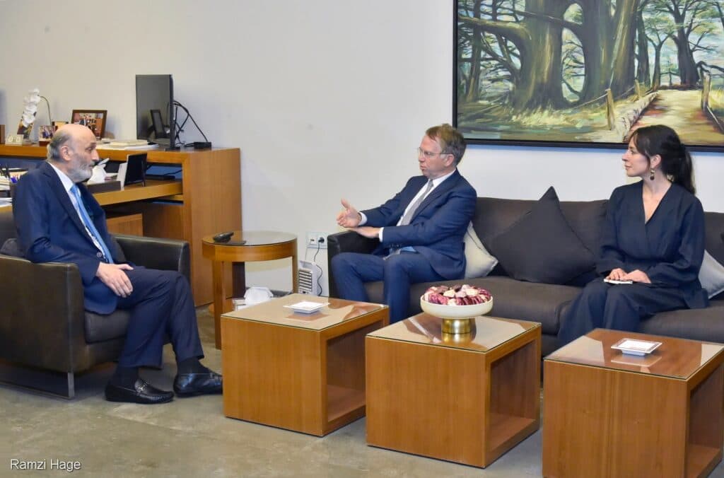 Jumblatt meets French envoy, notes Saudi support for Lebanon