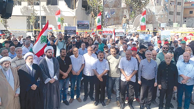 اعتصام أمام سرايا النبطية للمطالبة بعودة النازحين والإعمار
