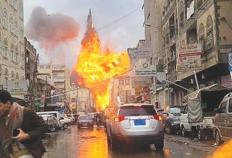 اليمن: تصعيد الغارات ومعارك تعز