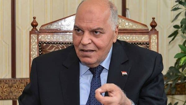 نقيب المعلمين يشيد بدعوة السيسي لتعزيز وعي الطلاب