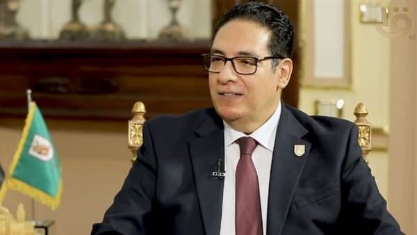 رئيس جامعة القاهرة: 8 ملايين دولار من الطلاب الأجانب