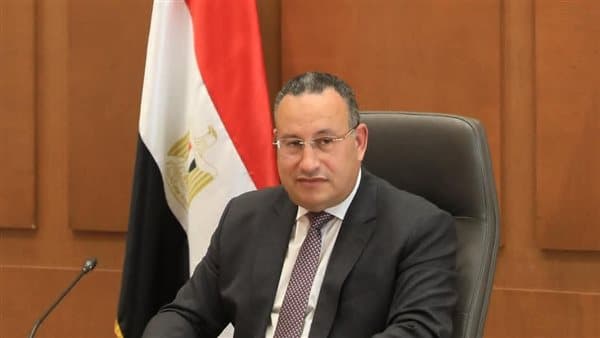 وزير التعليم العالي يناقش مع الألكسو إنشاء مركز ومنح للطلاب العرب