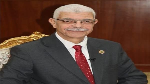 رئيس جامعة المنوفية يعاقب الطبيب المعتدي