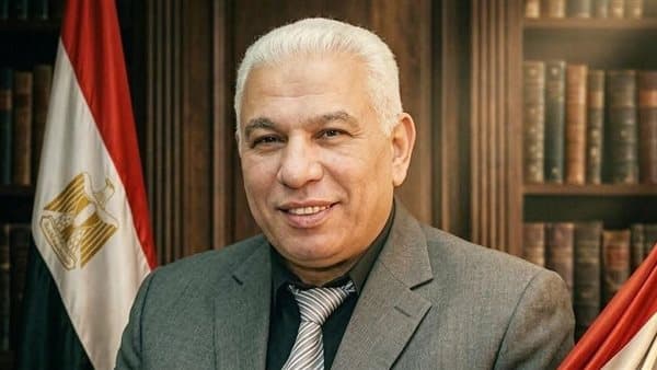 تربوي بعد أول أسبوع دراسي من يحمي المعلم من ولي الأمر