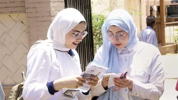 بدء تسليم استمارة الثانوية العامة الثانيه ما بعد الحصول عليها
