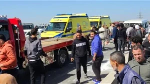 انقلاب ميكروباص في أسيوط يوقع قتيل و19 مصاب