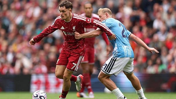 ليفربول يتعثر ضد نوتنجهام فورست