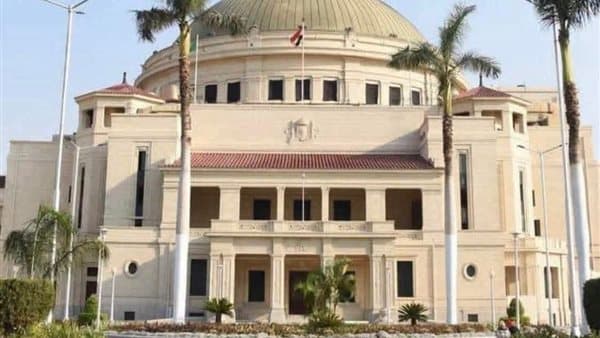 جامعة القاهرة تبدأ قبول طلبات التحويل للعام 2026