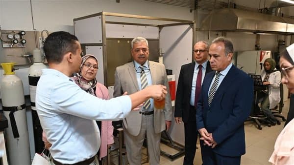 التعليم العالي يناقش تعاون بحثي مع الجامعة اليابانية