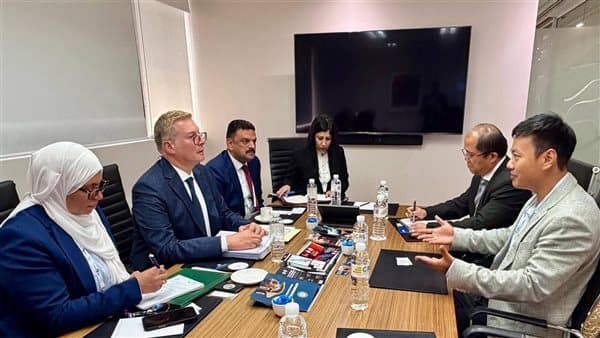 وزير البترول يناقش فرص الاستثمار التعديني مع شركات دولية