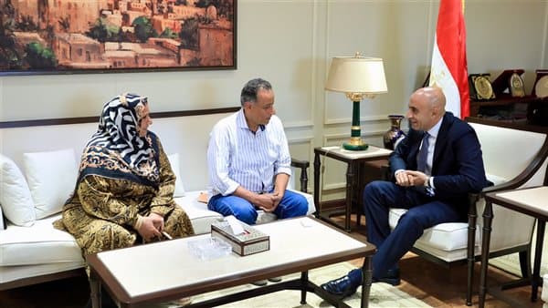 أمهات مصر تعبر عن فخرها بتكريم مديري المدارس