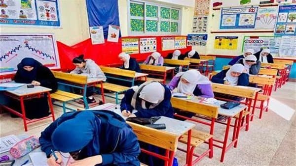جدول أول امتحان شهري لصفوف النقل 2026