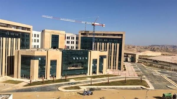 جامعة الجلالة تدمج الذكاء الاصطناعي في البرامج الطبية